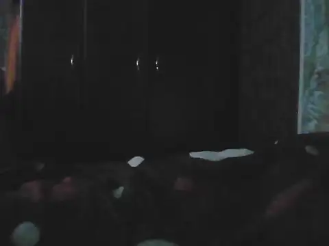 Cucuredred Chat XXX live