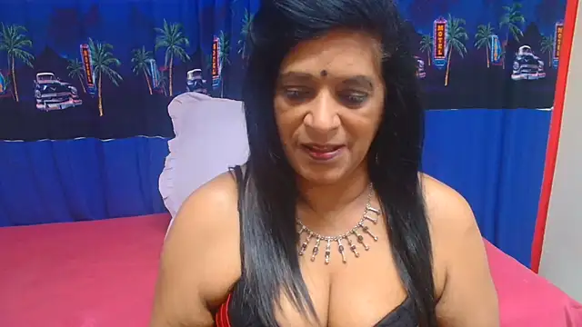 INDIANFUSION Adlı Modelin Canlı XXX Sohbeti