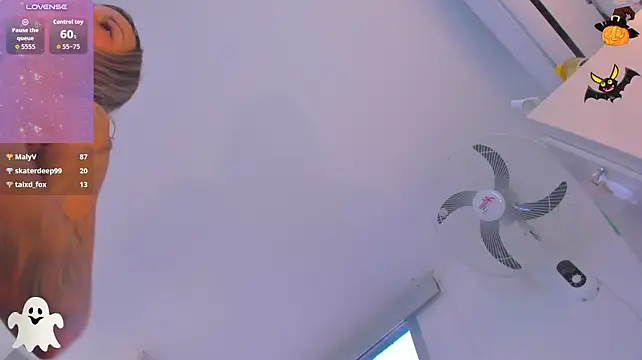 Živý XXX chat FoxxTattoo