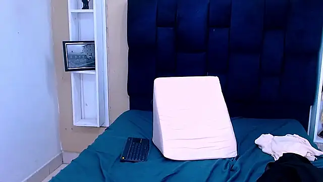 Chat XXX en directo de GoldenBoy_23
