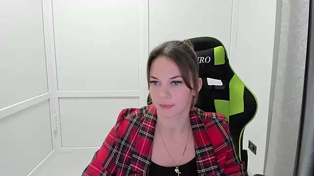 Chat +18 de TessaSpring ao vivo