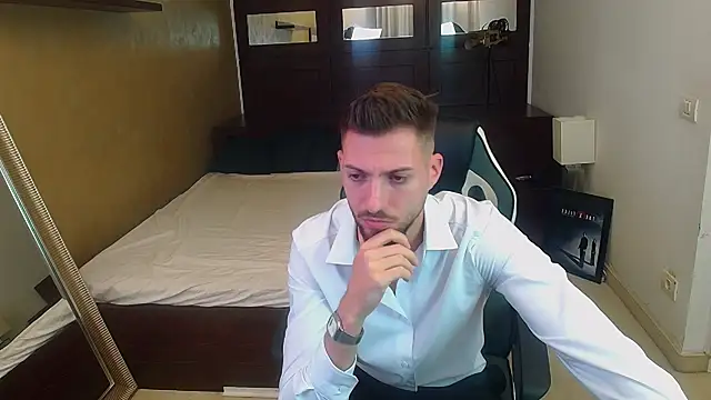 צ'אט XXX בשידור חי של FelixRook