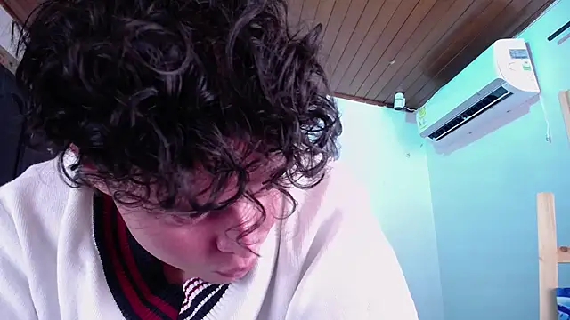 Chatroom XXX en direct de fucking_bear_