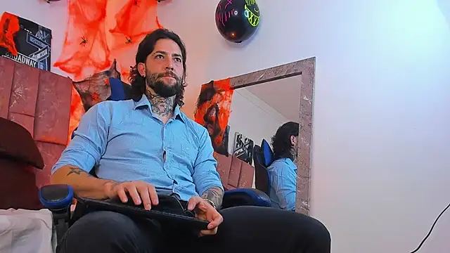 ALPHA_MASTER1 élő XXX-chatje