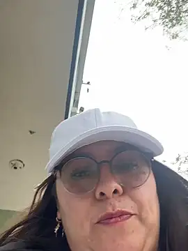 Živý XXX chat Ixchel_Anaid