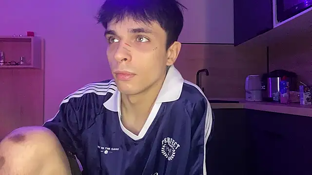 Chat +18 de Clark_Day ao vivo
