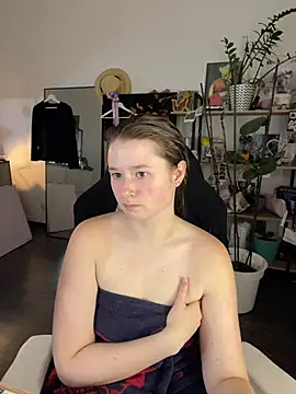 sweetest_pie Adlı Modelin Canlı XXX Sohbeti