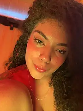צ'אט XXX בשידור חי של Morenayaa