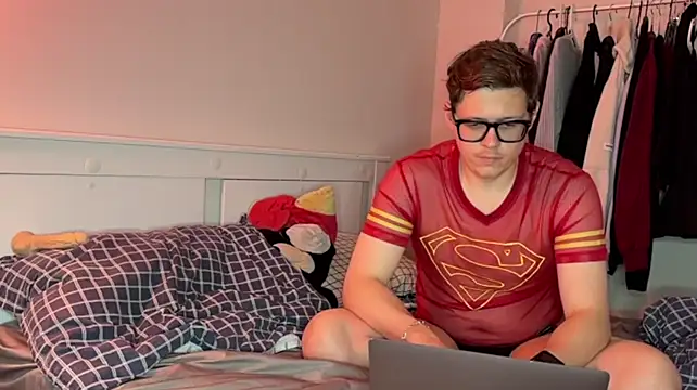 daniel-below – Naživo XXX chat