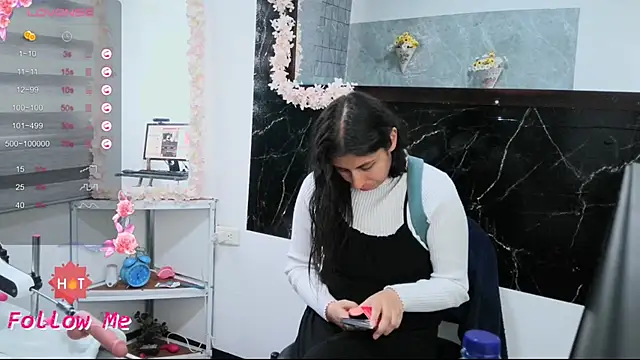 MAARYMOON Adlı Modelin Canlı XXX Sohbeti