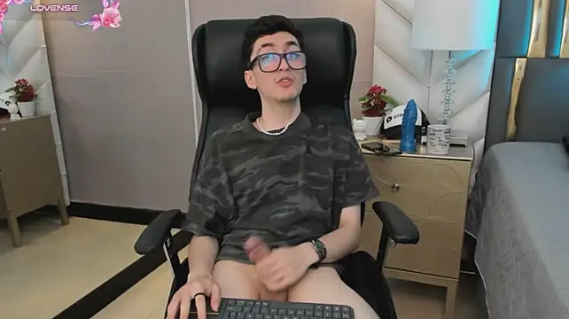 Chatroom XXX en direct de GaelDuke