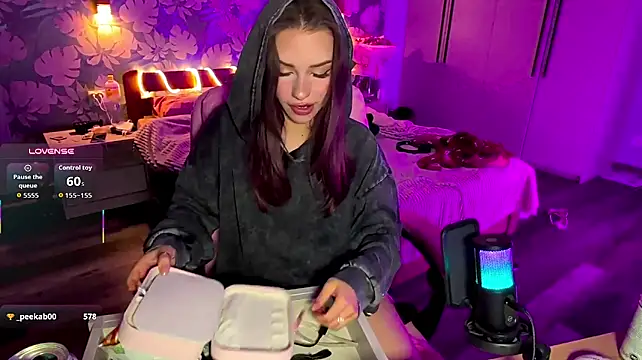 Živý XXX chat BitterPeach__