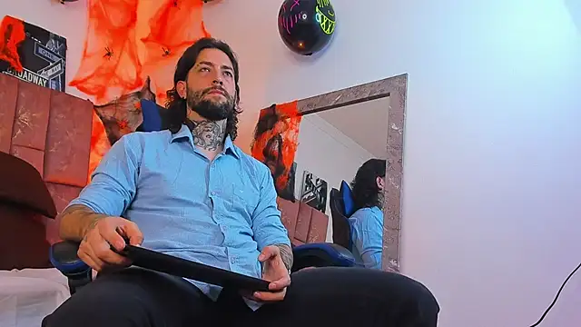 Chat XXX en directo de ALPHA_MASTER1