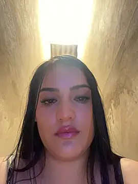 Chatroom XXX en direct de SahanaPrince
