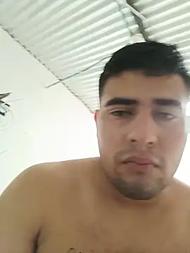 papi_semental élő XXX-chatje