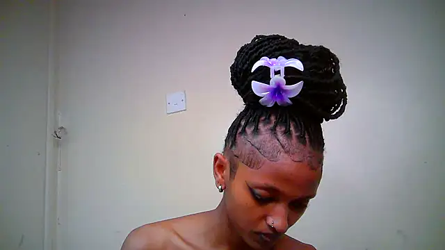 Qute_nimple – Live XXX-chat