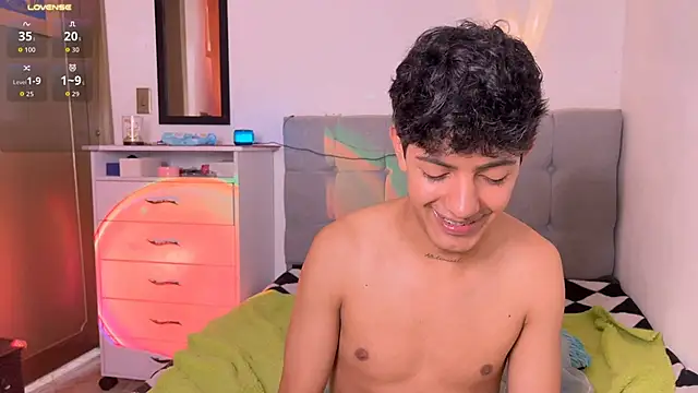 دردشة teobuff الجنسية المباشرة