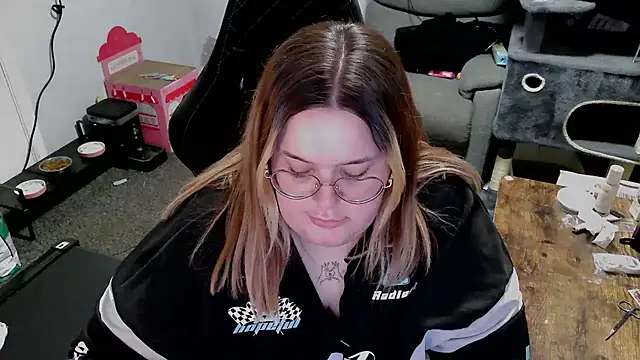 BBW-QUEENIE's Webcam Show