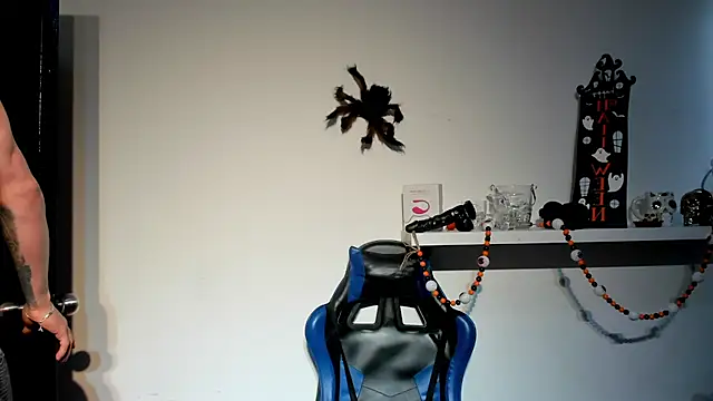 RikyAaron Live XXX-chat