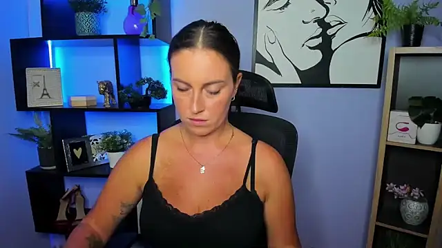 دردشة FUN_AMI الجنسية المباشرة