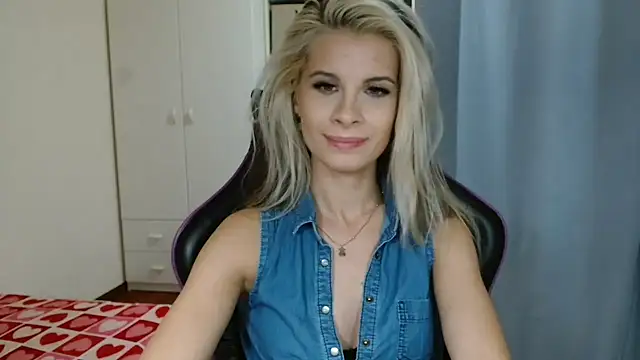 XXX chat uživo modela KristineGlow