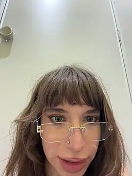 NikkiVice Chat XXX in diretta