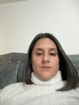 Alice_milf_ – Naživo XXX chat