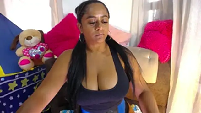BellaKarla's Live XXX Chat