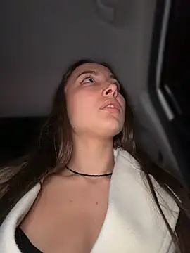 Show modela ICrazyOneIRL na web-kameri