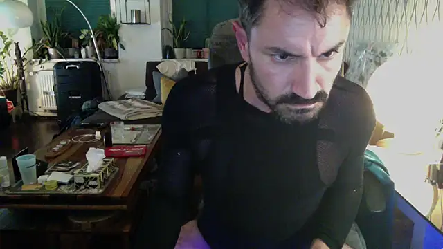 tomz0819 – Live XXX-chat