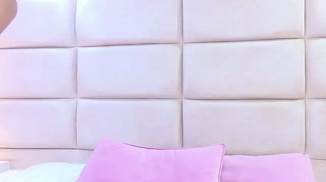 GabyMoreau Live XXX Chat