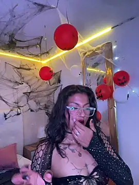 SamathaMay Adlı Modelin Canlı XXX Sohbeti