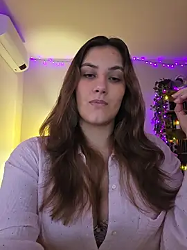 Czat XXX na żywo – MiaRides19