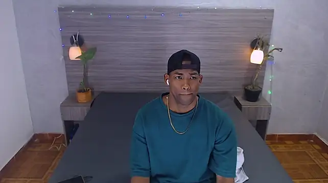 Chatroom XXX en direct de Roman_Muscle_