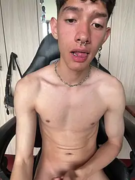 heyy_noah11 Live XXX-Chat
