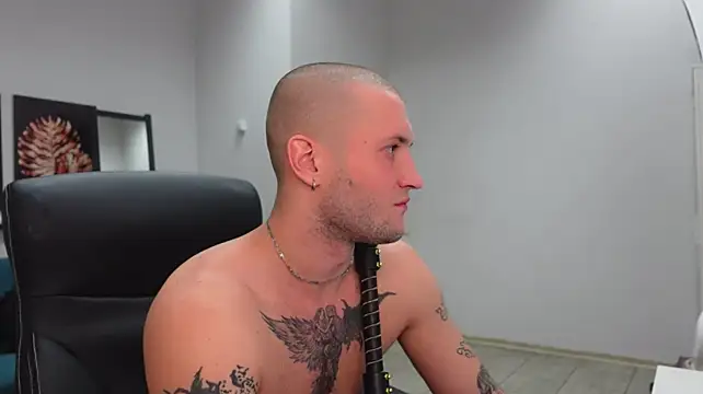 Онлайн чат XXX Igor_Wilde