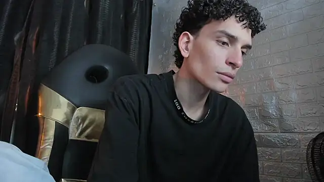 DAMIAN_22n Live XXX chat