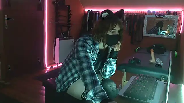 Živý XXX chat Ginny-the-bdsm-nympho