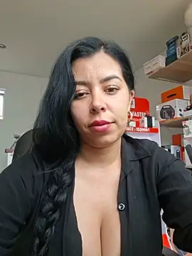 Luianna live XXX chat