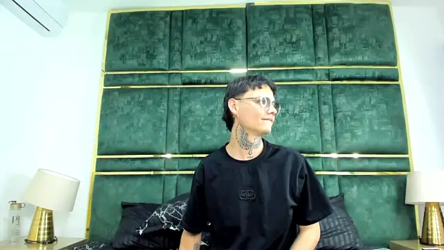 Živý XXX chat JackGriffin_
