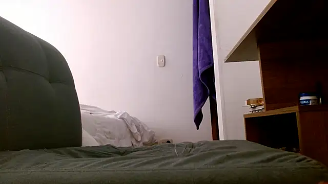 Juls_winter_ Chat XXX in diretta