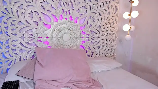 Chat +18 de alison_ferrera_ ao vivo