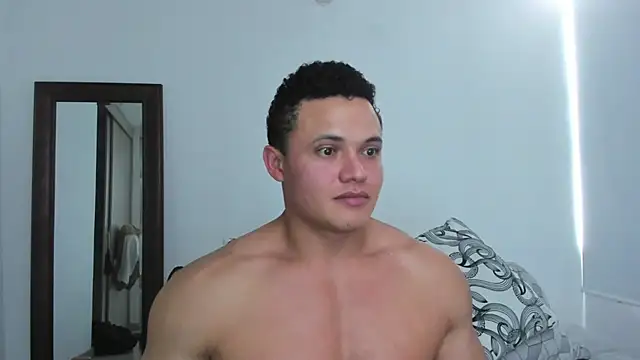 KingLevi01's Live XXX Chat