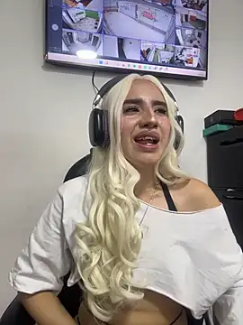Živý XXX chat Elodiee_Roussee