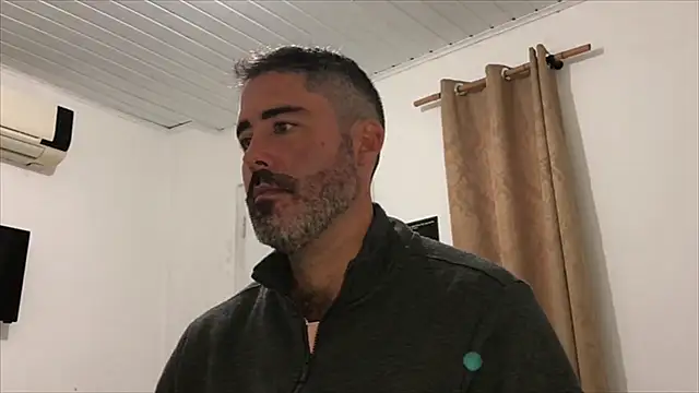Chat XXX ao vivo de victor_chat