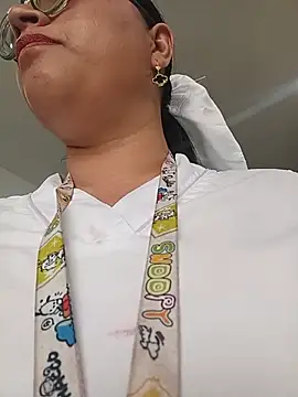 SOFI__10 élő XXX-chatje