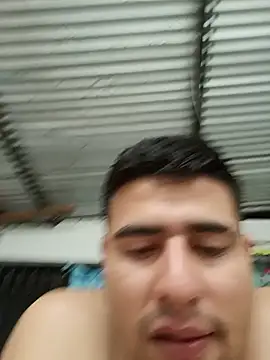 Czat XXX na żywo – papi_semental