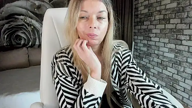 XXX chat uživo modela Eva_Melow