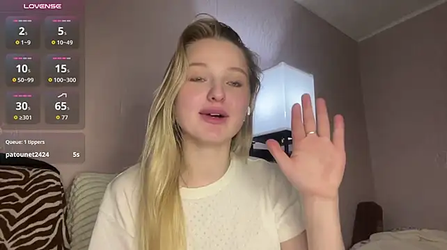 CatrinaRingquist's Live XXX Chat