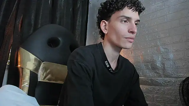 DAMIAN_22 Live XXX Chat